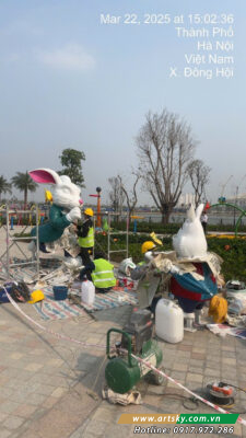 Quá trình thi công mô hình composite Thỏ Béo tại không gian cổ tích