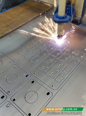 hình ảnh máy chạy CNC cắt inox đẹp hình ảnh máy chạy CNC cắt inox đẹp