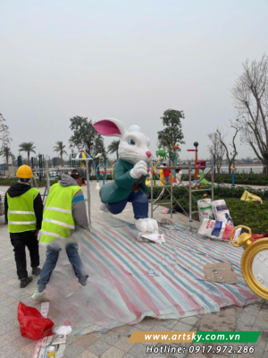 Đội ngũ Artsky thi công tỉ mỉ để mỗi chi tiết lên đúng “spot” Đội ngũ Artsky thi công tỉ mỉ để mỗi chi tiết lên đúng “spot”