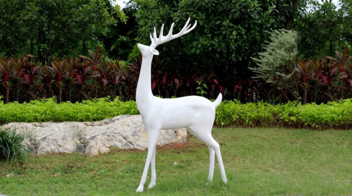 Bộ tượng gia đình tuần lộc đốm hoa mai sơn da cam tự nhiên sinh động